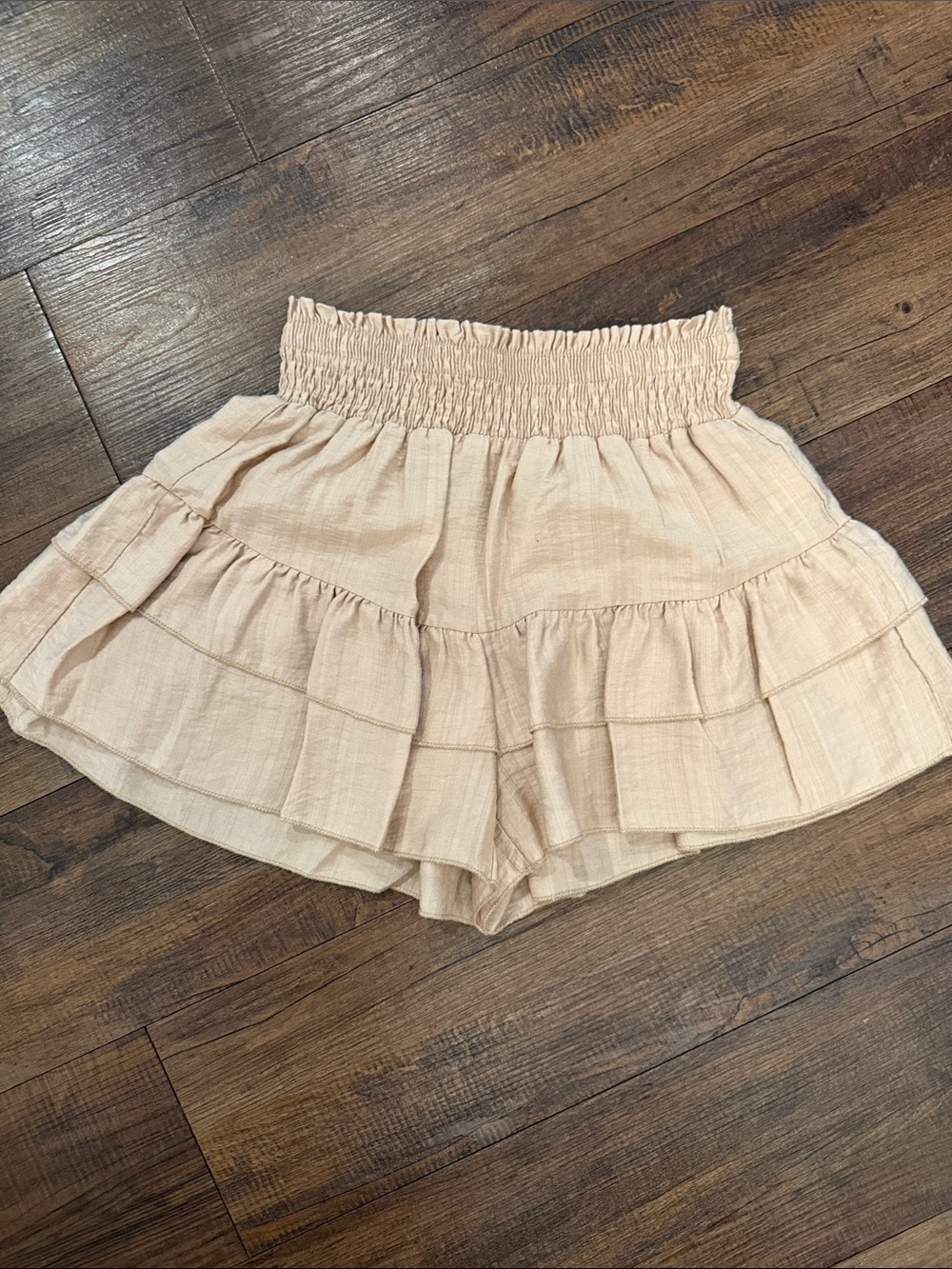 Beige Ruffled Smocked Waist Women's Shorts, x small, never worn.